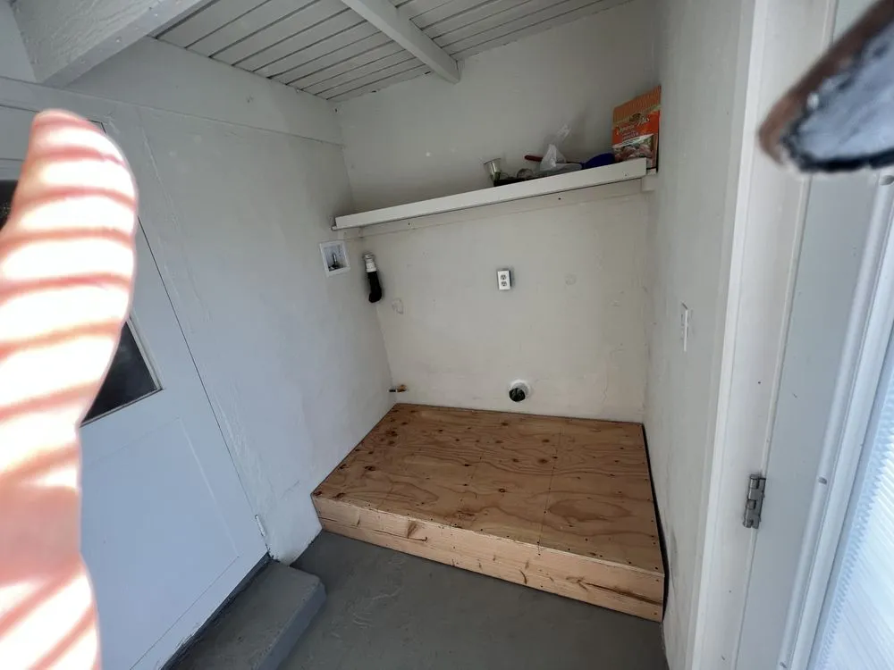 Slide of Galin2 Handyman