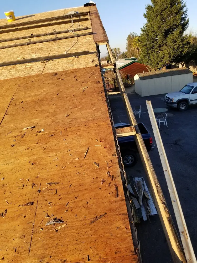 Slide of Galvan Roofing & Gutters