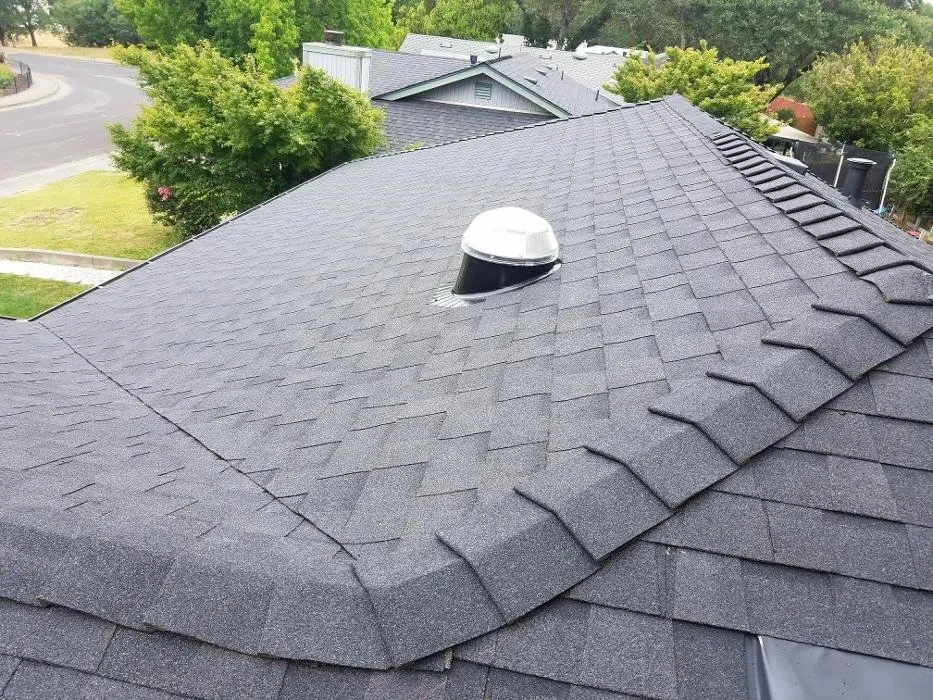 Slide of Galvan Roofing & Gutters