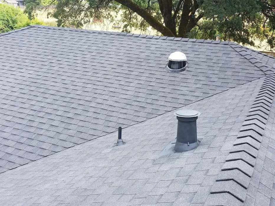 Slide of Galvan Roofing & Gutters