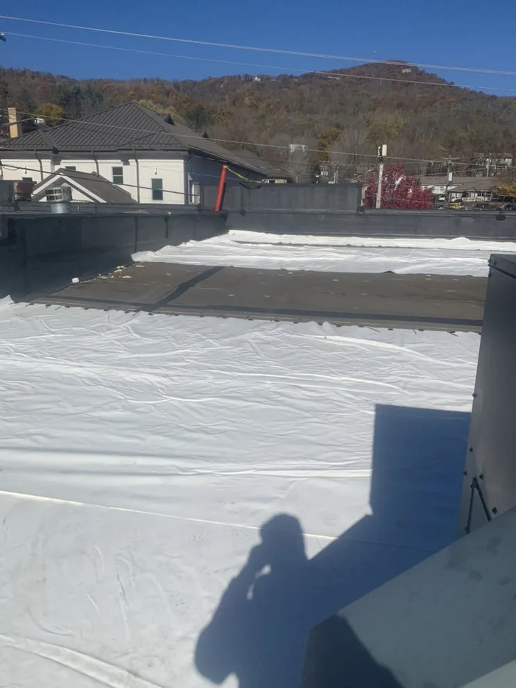 Licensed roof installation for fast service in Indian Land, SC by Galvez Construction