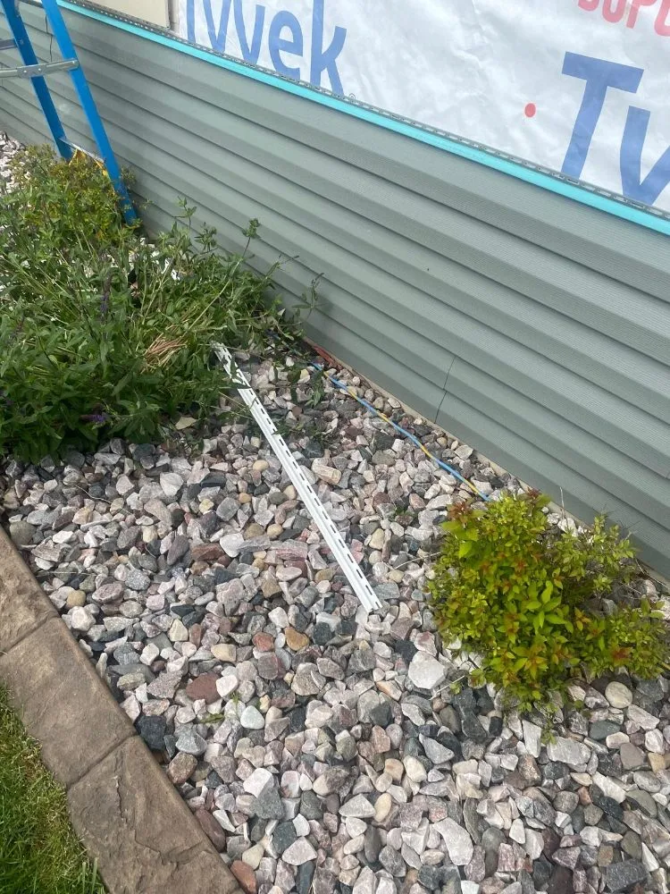 Slide of Gamas Roofing And Siding