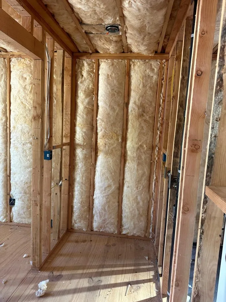 Slide of Gambit Insulation & Roofing