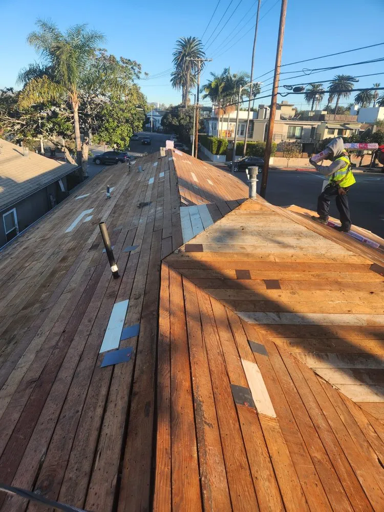 Slide of Gambit Insulation & Roofing