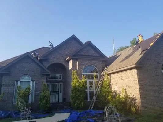 Garcia National Roofing Logo