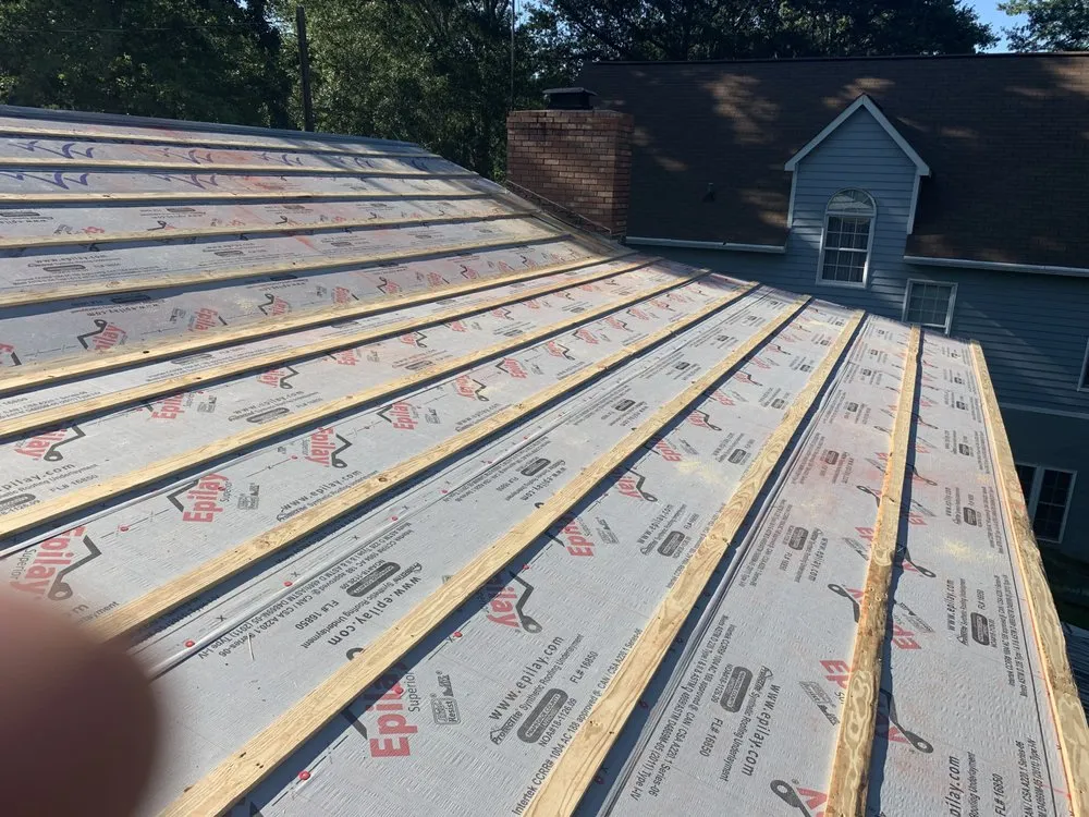 Slide of Garcia Roofing