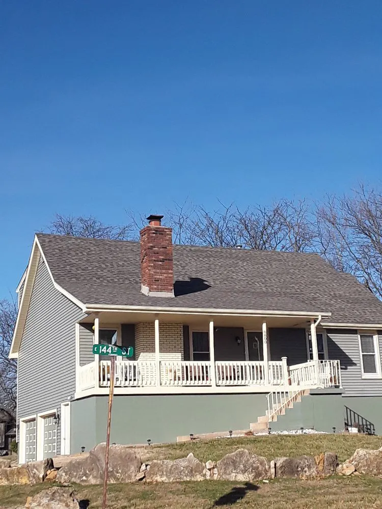 Slide of Garcia Roofing