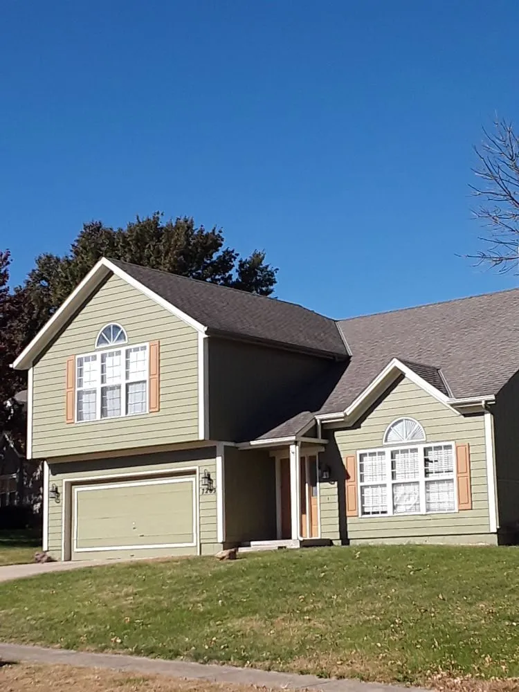 Slide of Garcia Roofing