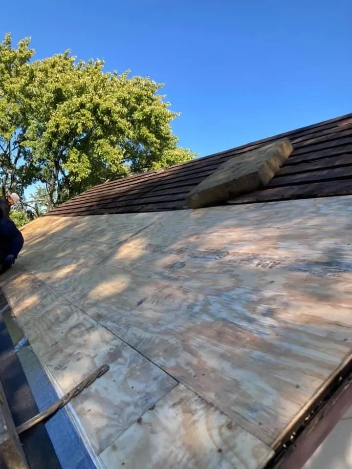 Slide of Garcia roofing