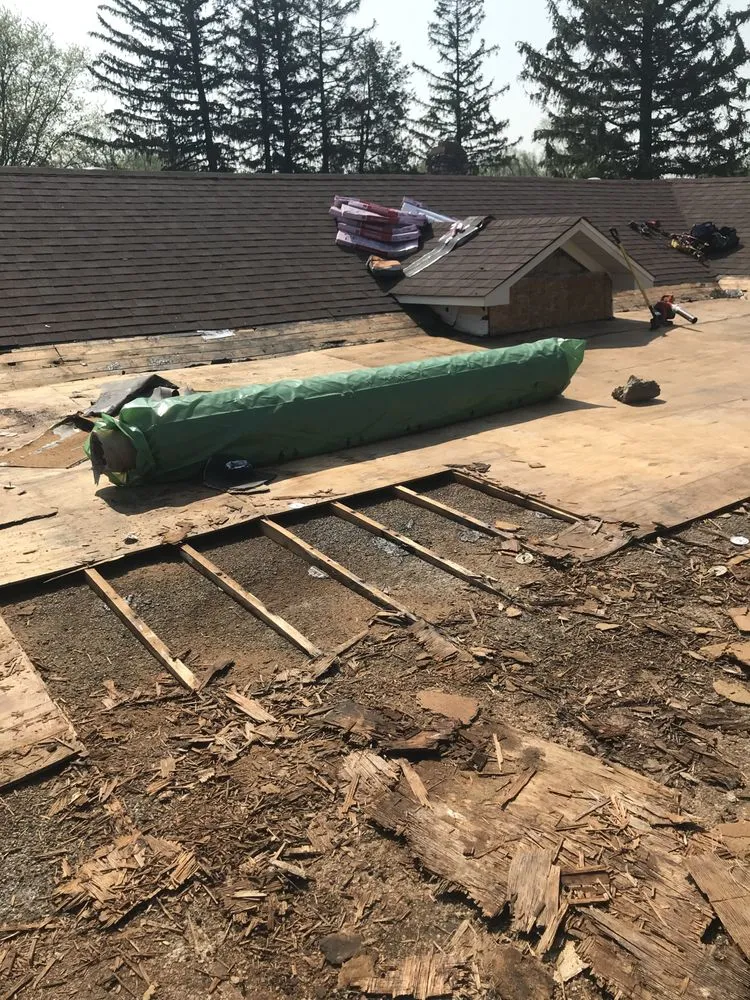 Slide of Garcia roofing