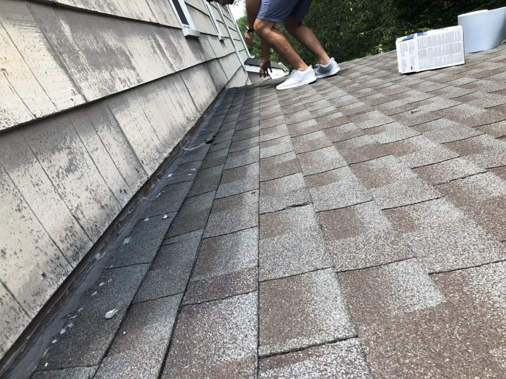 Emergency shingle roofing service in Franklin Township, NJ by Garden State Roofing & Construction