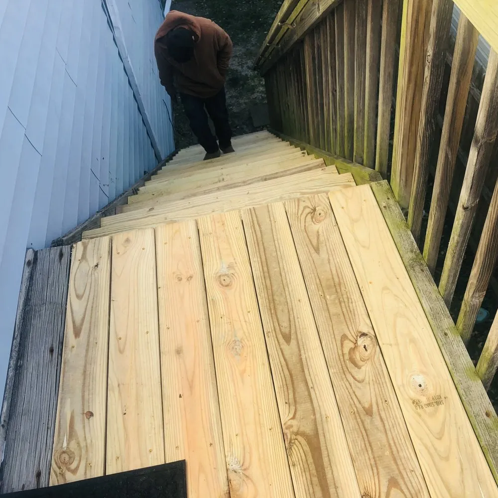 Slide of Gardyloo Roofing & GC