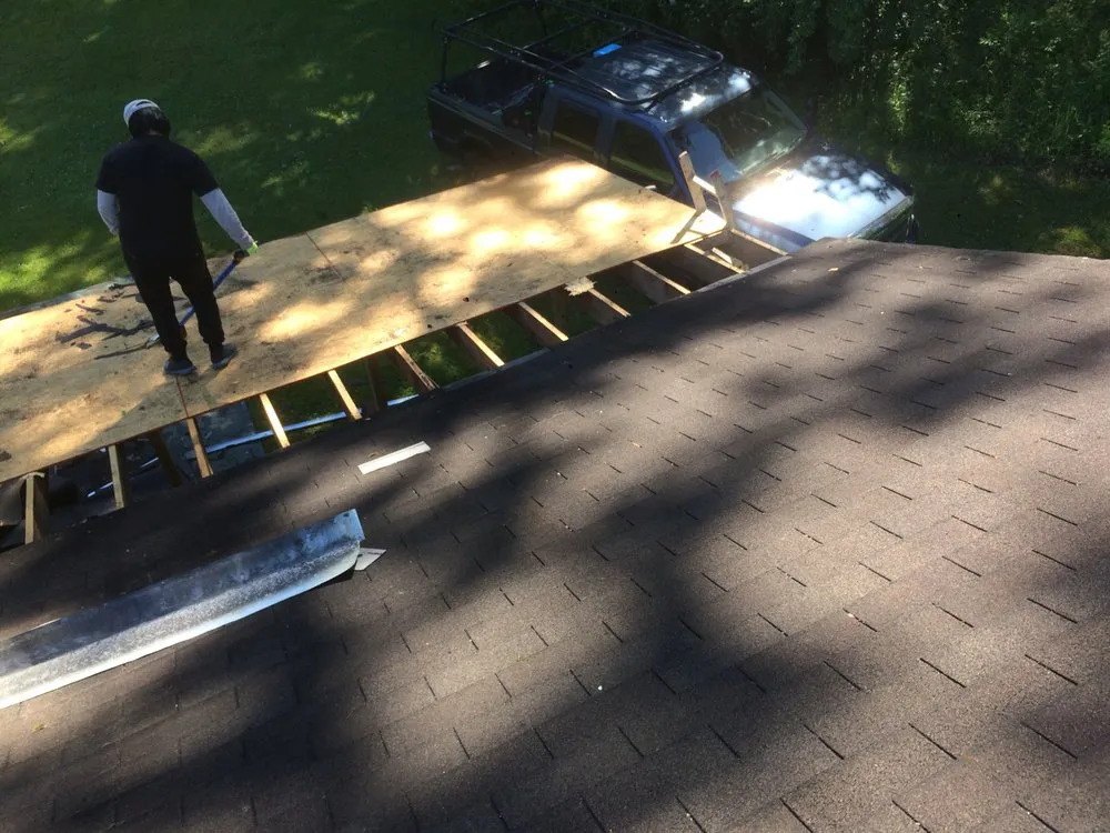 Slide of Gardyloo Roofing & GC