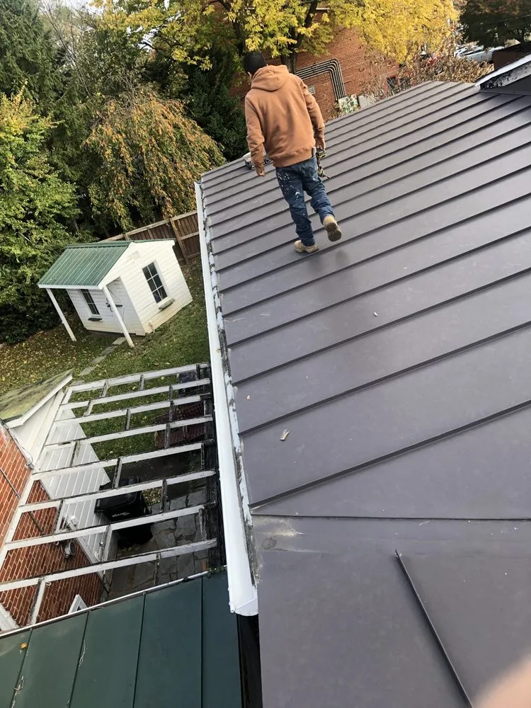 Slide of Gardyloo Roofing & GC