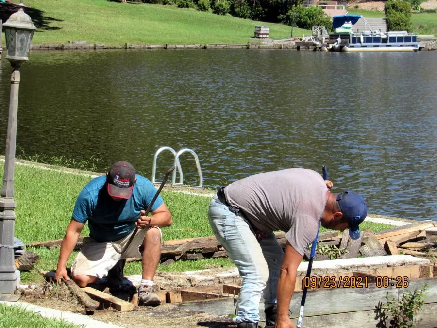 Slide of Garier Construction and Gutters