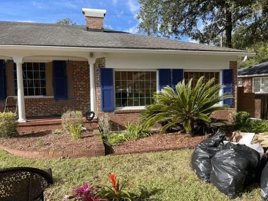 Gary Elo Roofing Logo