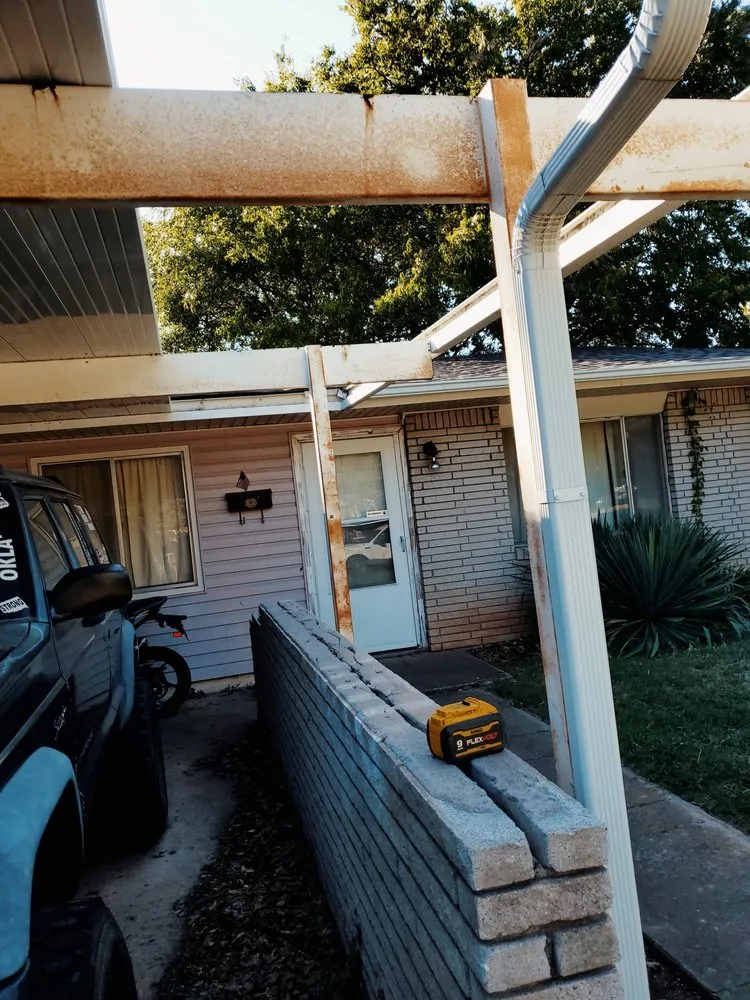 Slide of Gary's Roofing