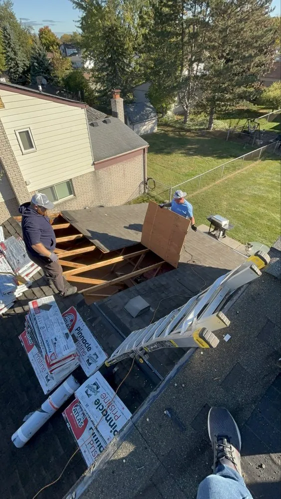 Emergency roof replacement experts serving St Clair Shores, MI - Gasparotto Roofing