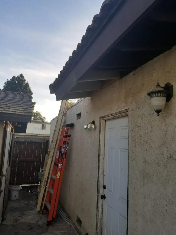 Slide of Gates Roofing