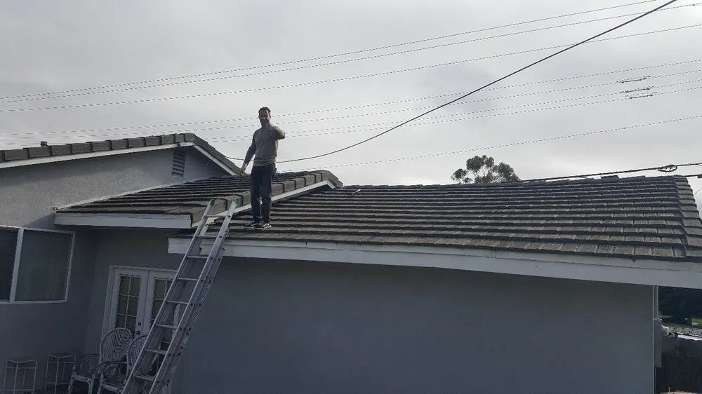 Slide of Gates Roofing