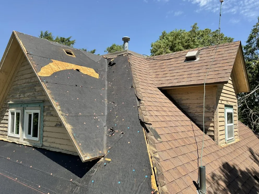 Slide of G&B Roofing