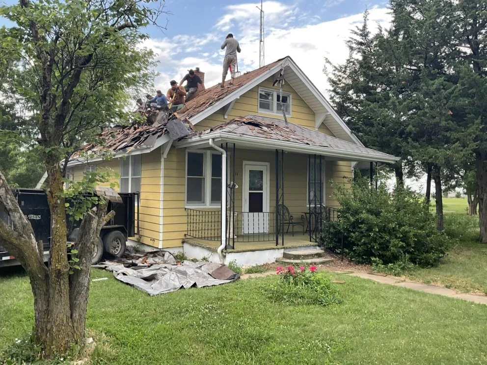 Slide of G&B Roofing