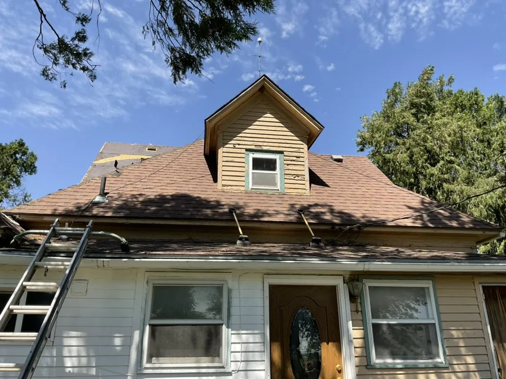 Slide of G&B Roofing