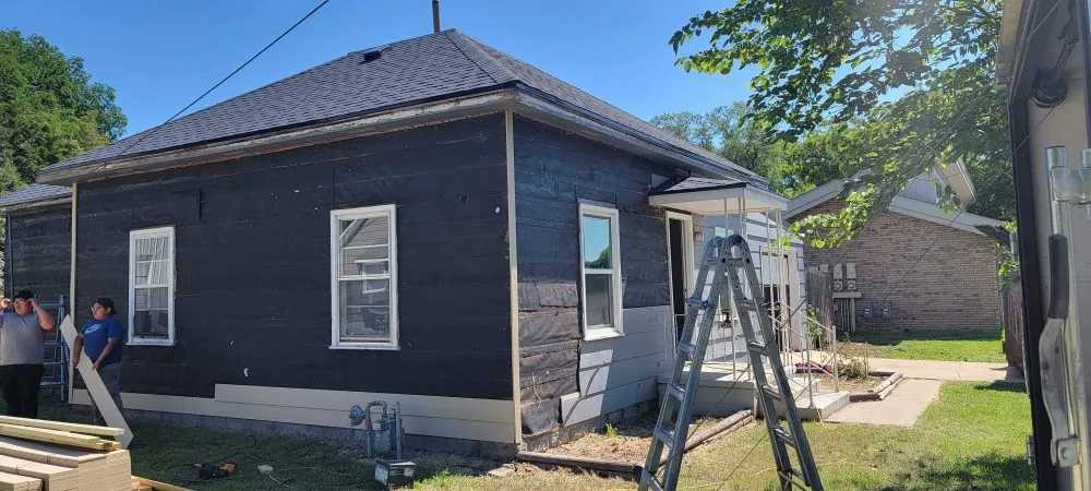 Slide of G&B Roofing