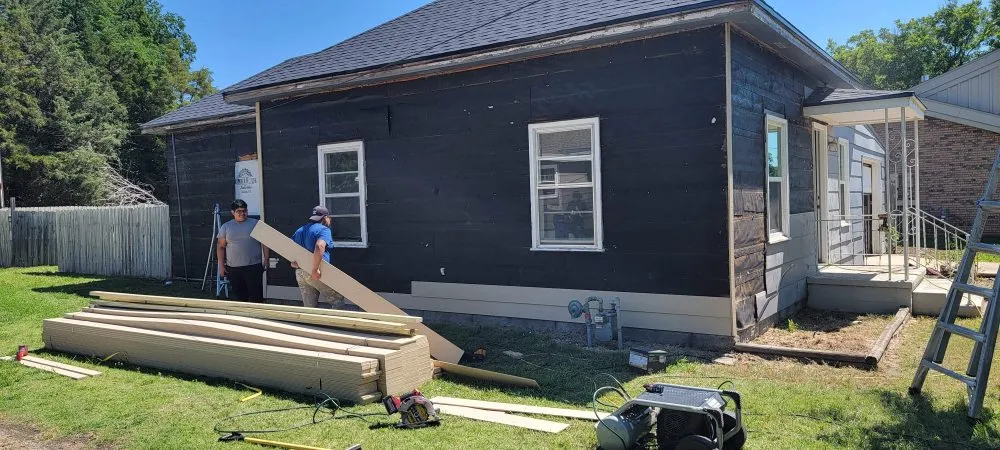 Slide of G&B Roofing