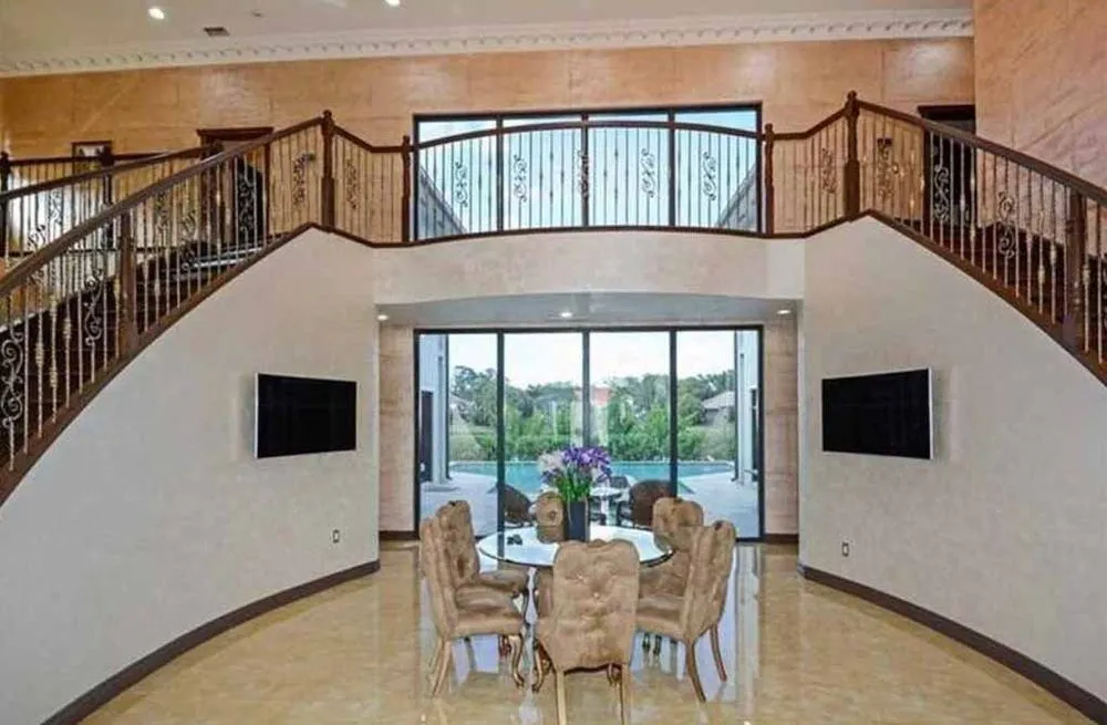 Slide of Gces Construction Pros