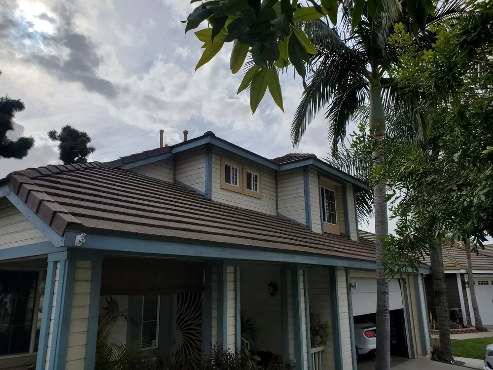 Slide of GCi Roofing