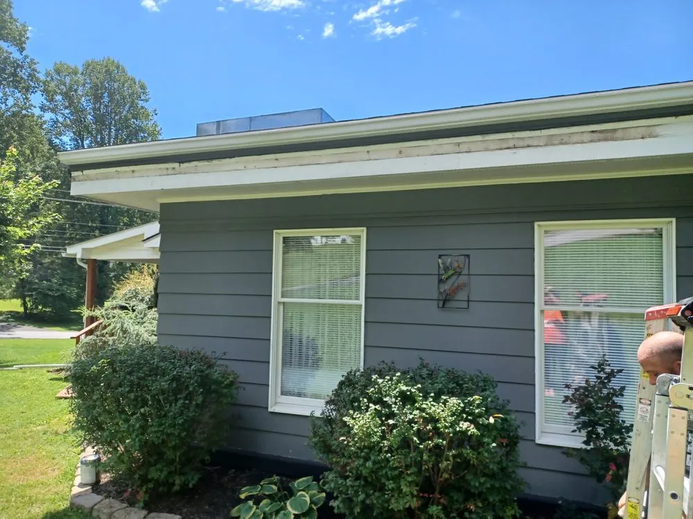 Slide of G&D Roofing and Construction