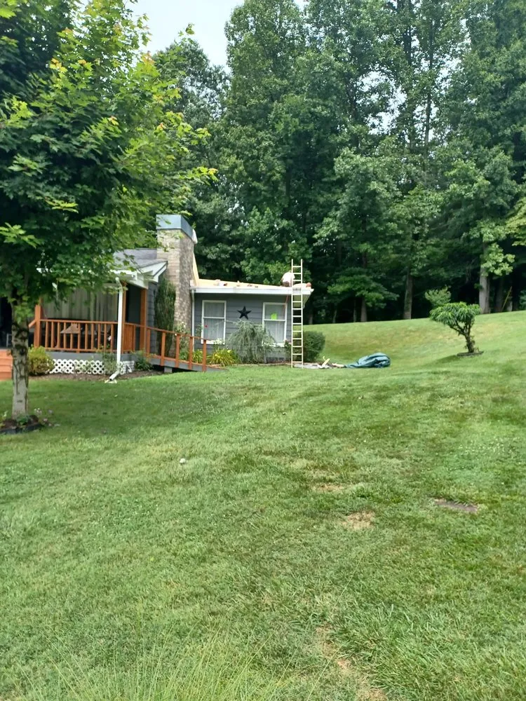 Slide of G&D Roofing and Construction