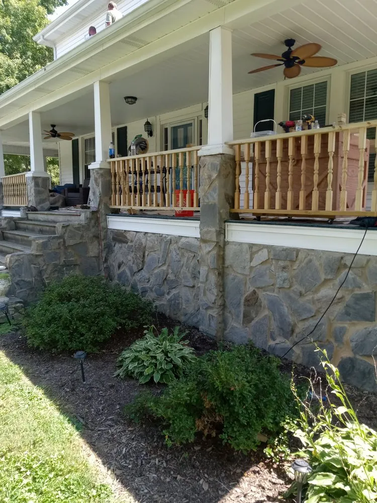 Slide of G&D Roofing and Construction