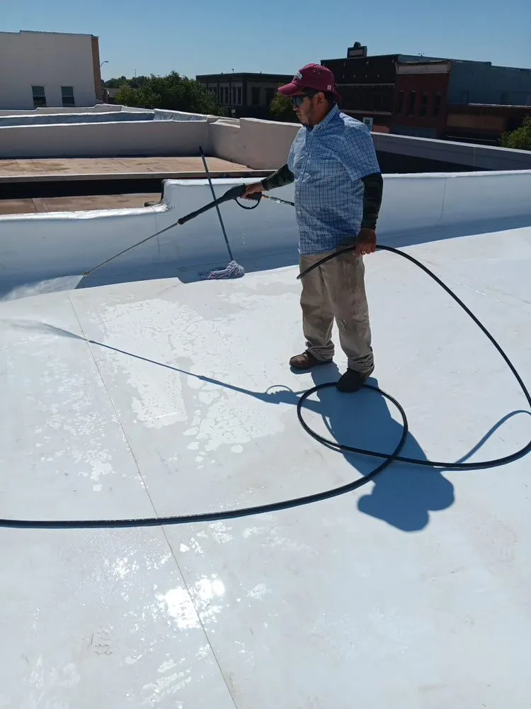 Slide of G&E Elite Exteriors