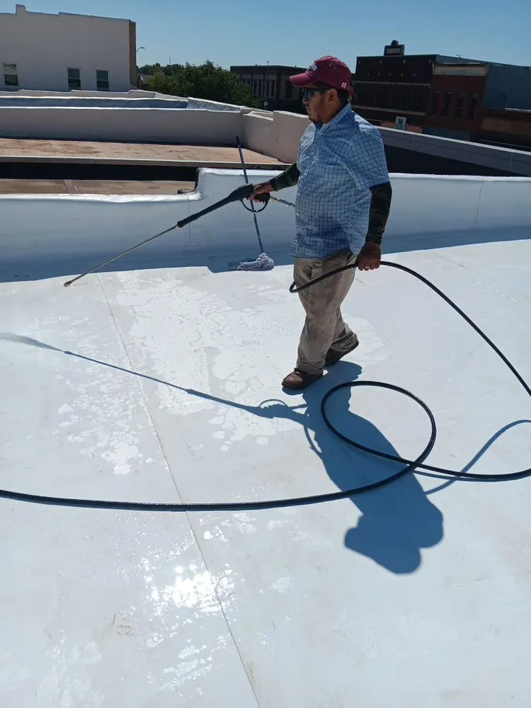 Slide of G&E Elite Exteriors