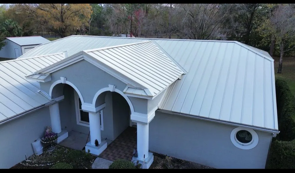 Slide of Gecko Roofing Pros