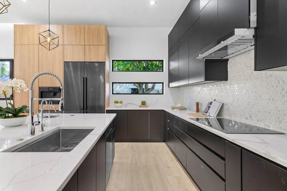 Slide of Geek Construction Team