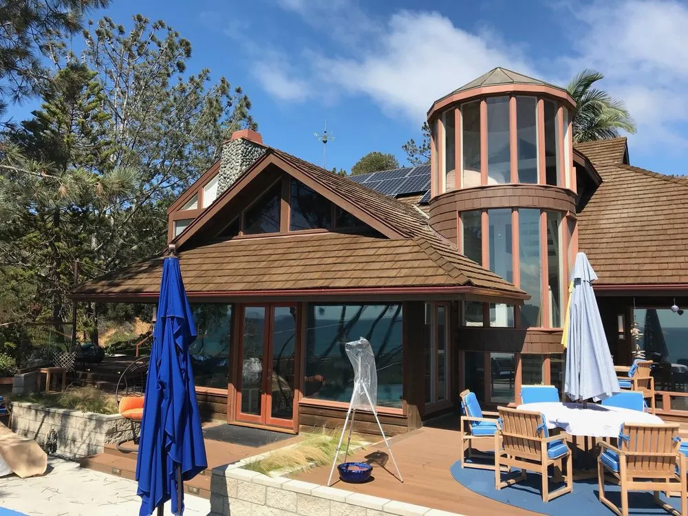 Slide of Gen819 Roofing & Solar