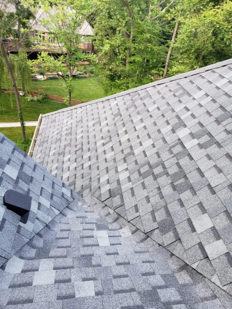 Emergency residential roofing service in Indianapolis city (balance), IN - GENERAL CONSTRUCTION LLC