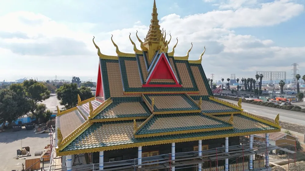 Slide of Gentle Giant Roofing