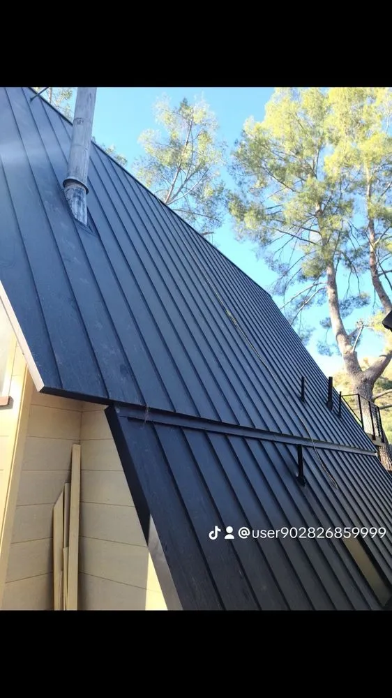 Slide of Geo' Metal  And Gutters