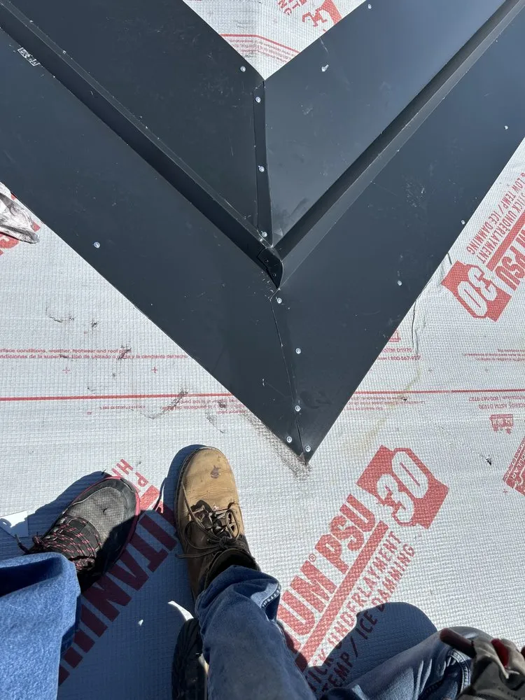 Slide of Geo' Metal  And Gutters