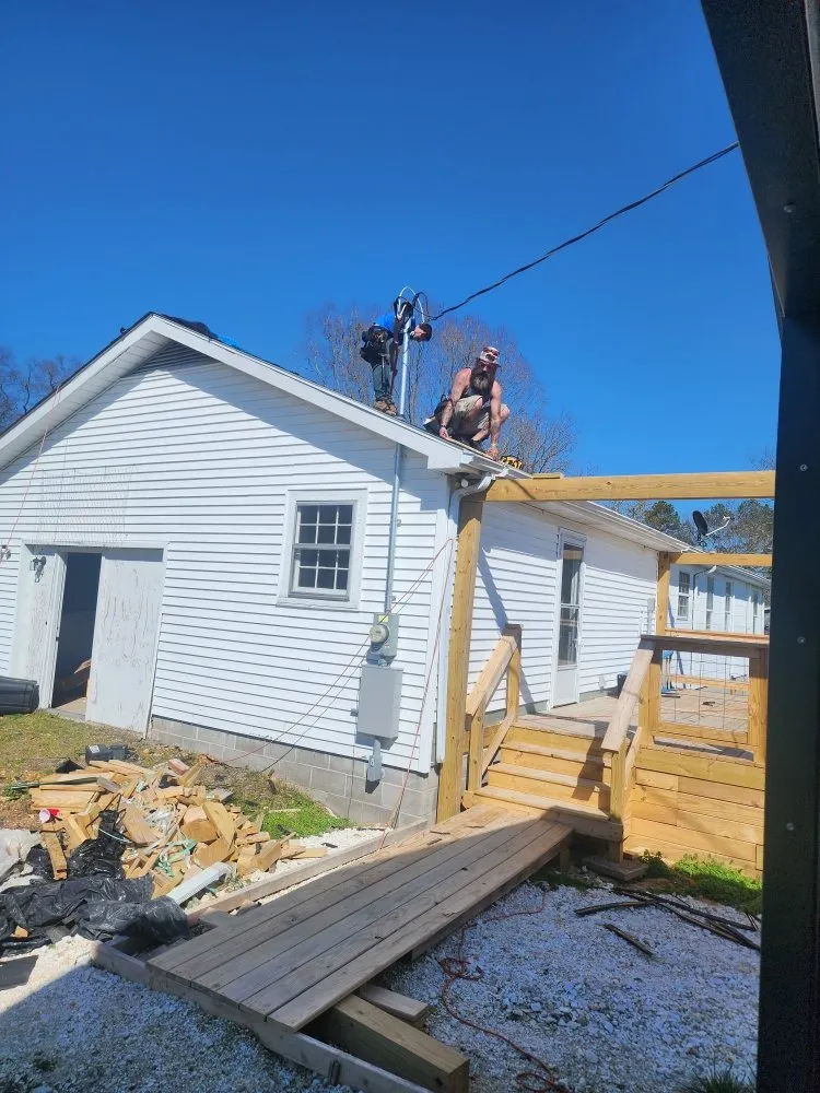 Emergency flat roof repair in Holladay, TN - George's Roofing