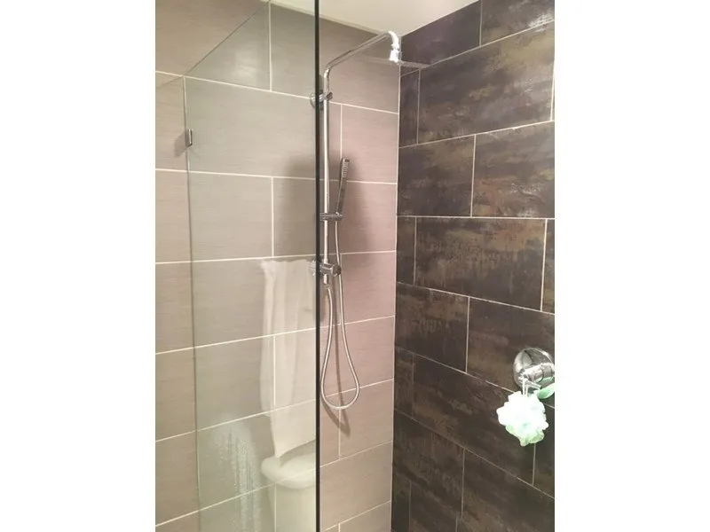 Slide of Georgia Custom Construction