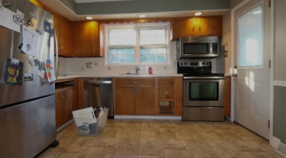 Slide of Georgia Roofing Pros