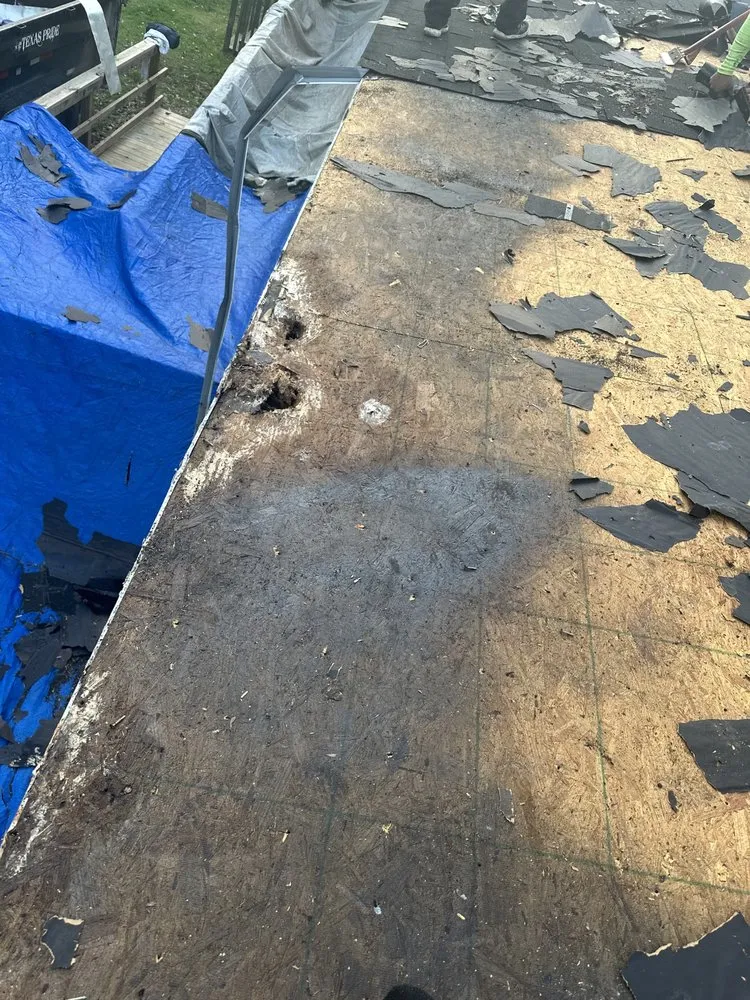 Slide of Georgia's Choice Roofing & Exteriors