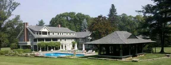 Slide of Georgoulis Construction