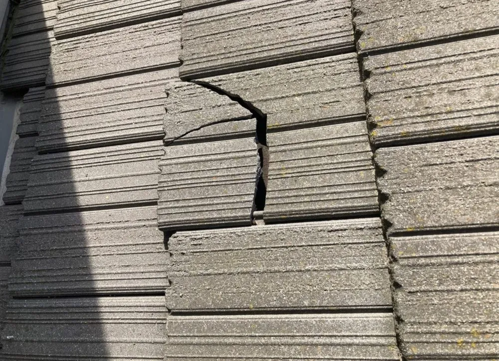 Slide of Gerardo Bautista Roofing