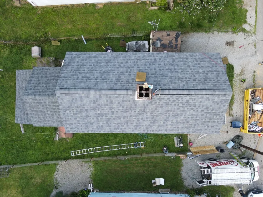 Expert shingle roofing service in Belle Vernon, PA by Geser